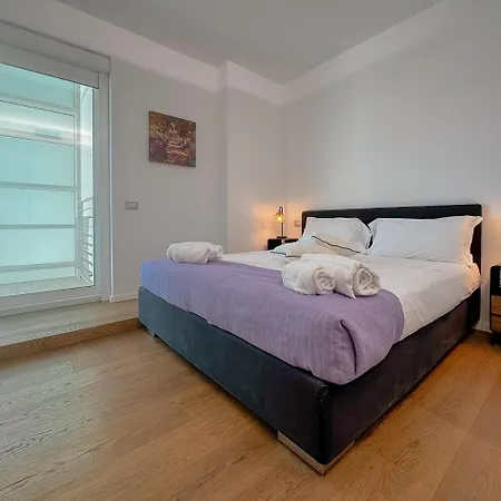 Beachfront, Furnished Terrace & Comfort By Host Hero