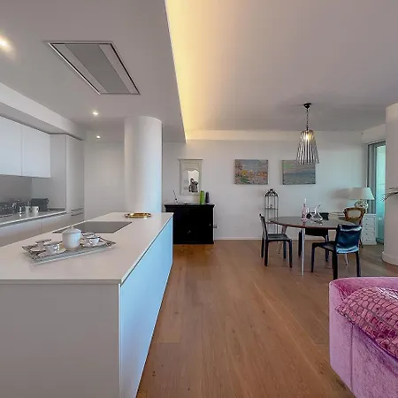 Appartement Beachfront, Furnished Terrace & Comfort By Host Hero