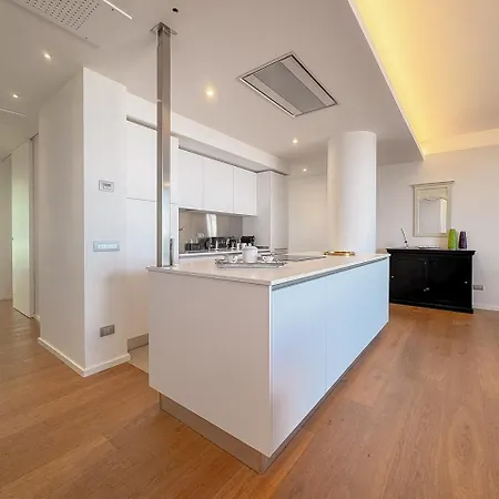 Beachfront, Furnished Terrace & Comfort By Host Hero *