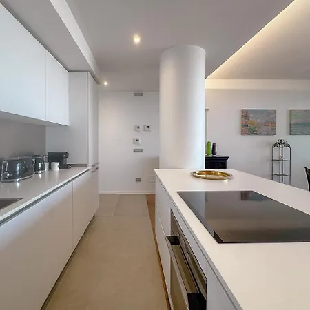 Beachfront, Furnished Terrace & Comfort By Host Hero * Civitanova Marche